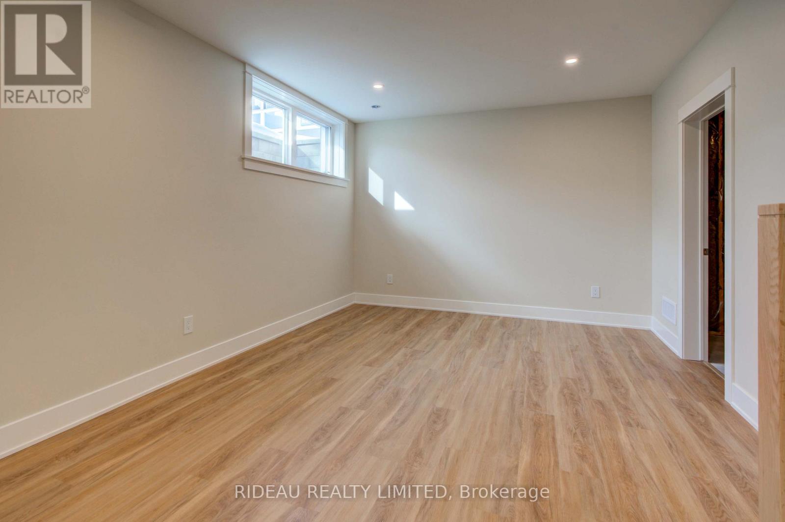 122 SHELTER COVE DRIVE - 25