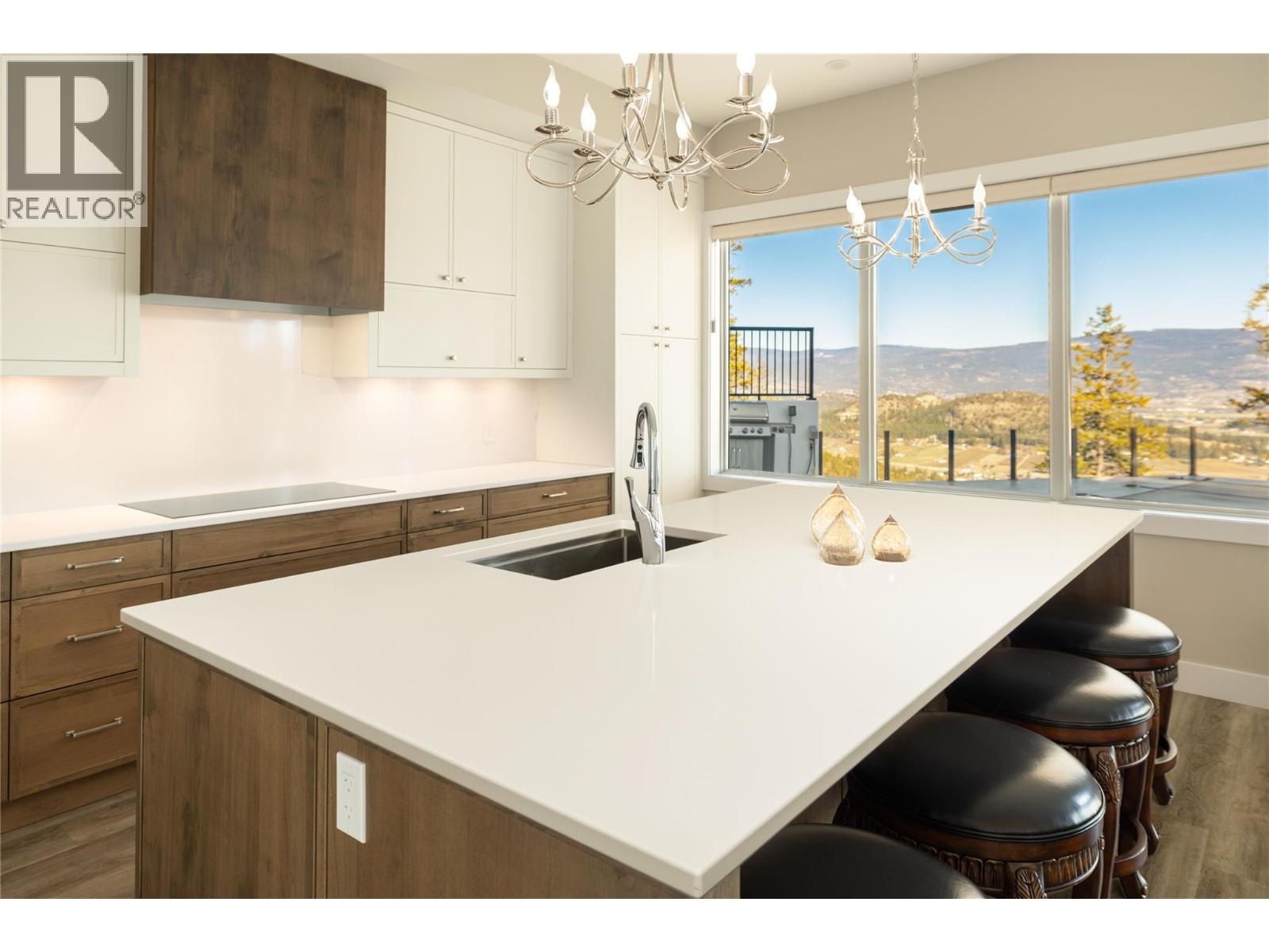 274 Summer Wood Drive, Kelowna