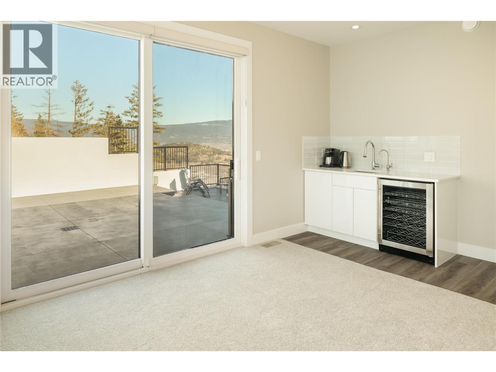 274 Summer Wood Drive, Kelowna
