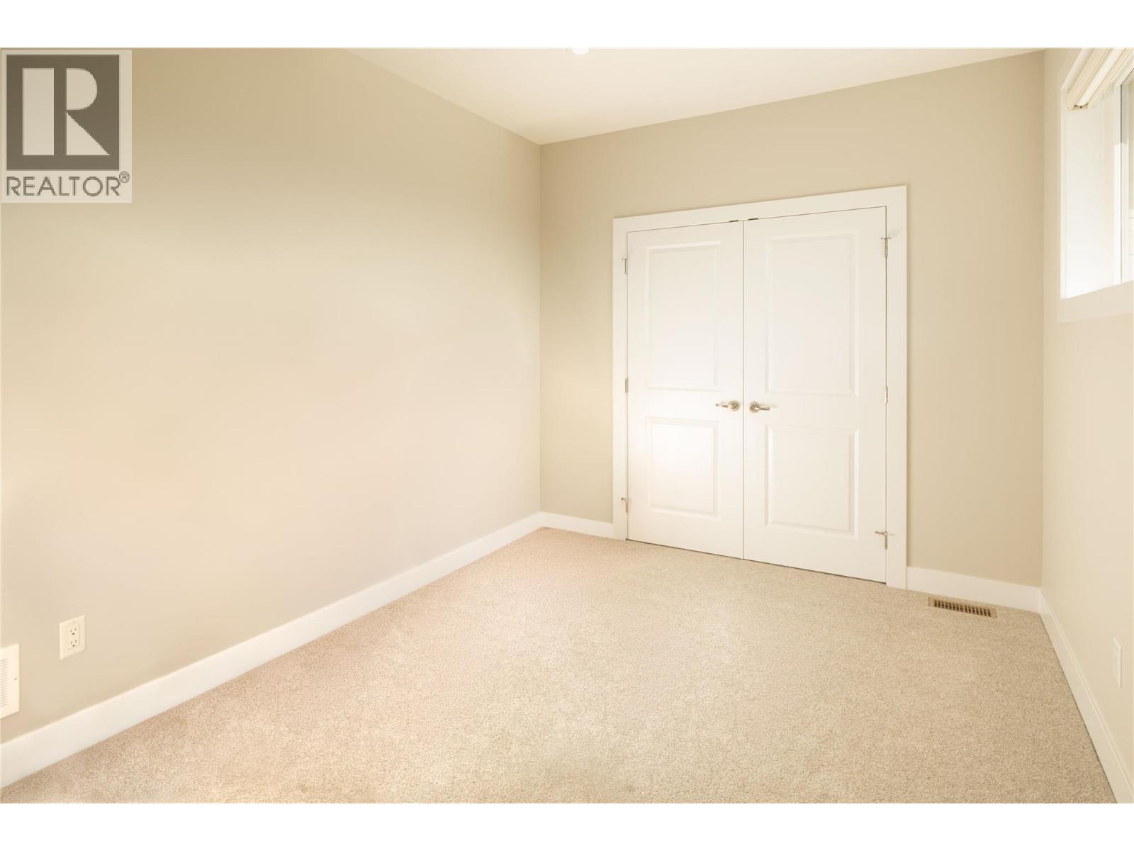 274 Summer Wood Drive, Kelowna