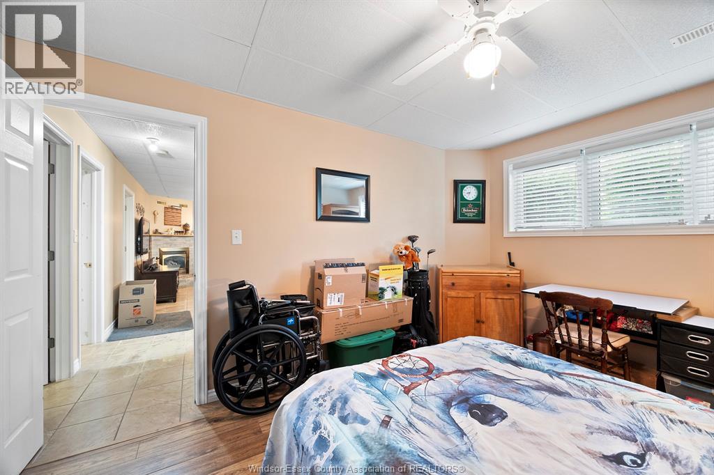 150 ROSEANN DRIVE - 23