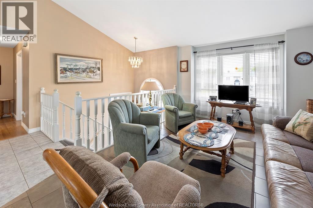 150 ROSEANN DRIVE - Image 3