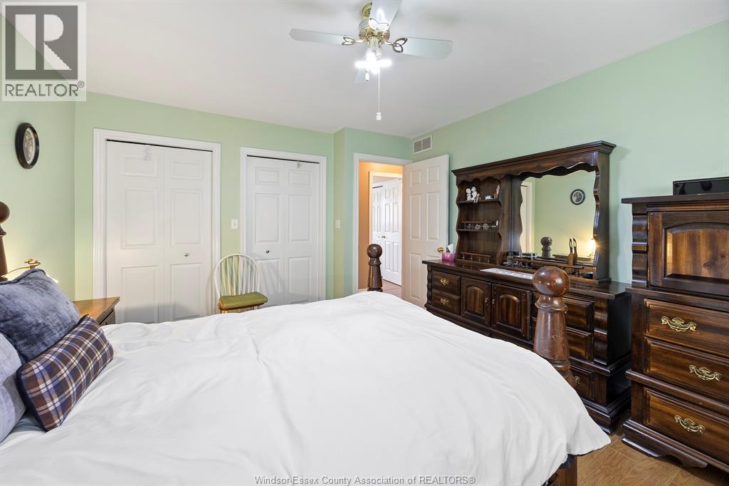 150 ROSEANN DRIVE - 11