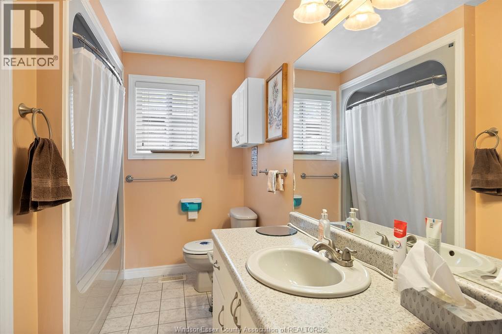 150 ROSEANN DRIVE - 14