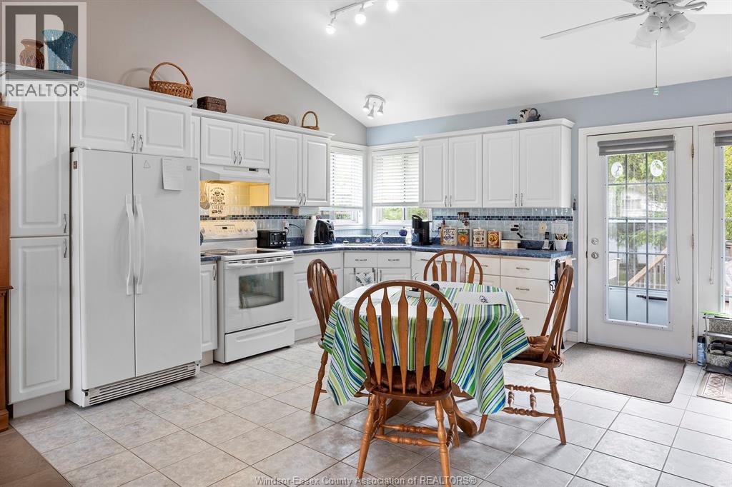150 ROSEANN DRIVE - 8