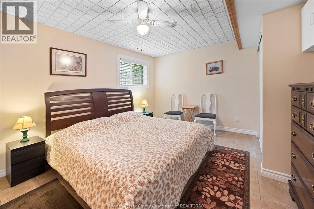 150 ROSEANN DRIVE - 19
