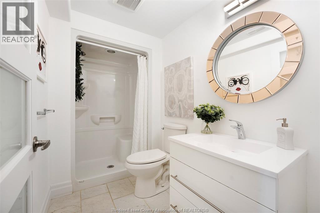 65 ROBIN COURT - 23
