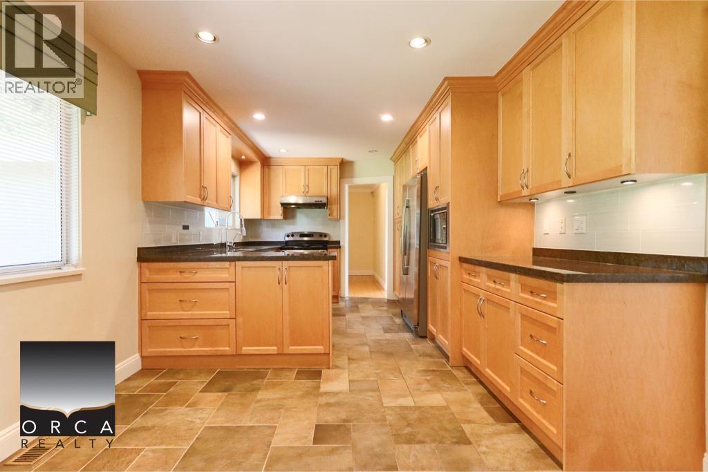 5 Bed, 3 Bath House for Rent in Burnaby – 7755 JENSEN PLACE, Burnaby - Image 8