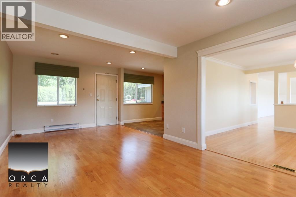 5 Bed, 3 Bath House for Rent in Burnaby – 7755 JENSEN PLACE, Burnaby - Image 12