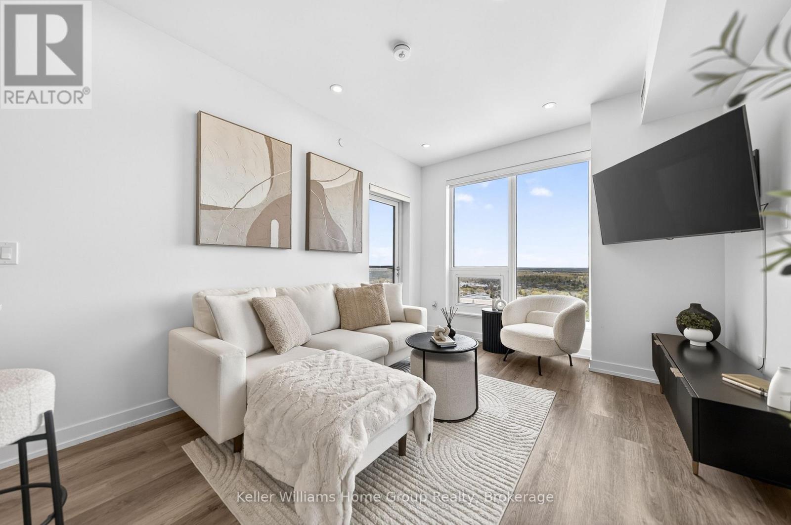 #2402 15 WELLINGTON STREET S - 16