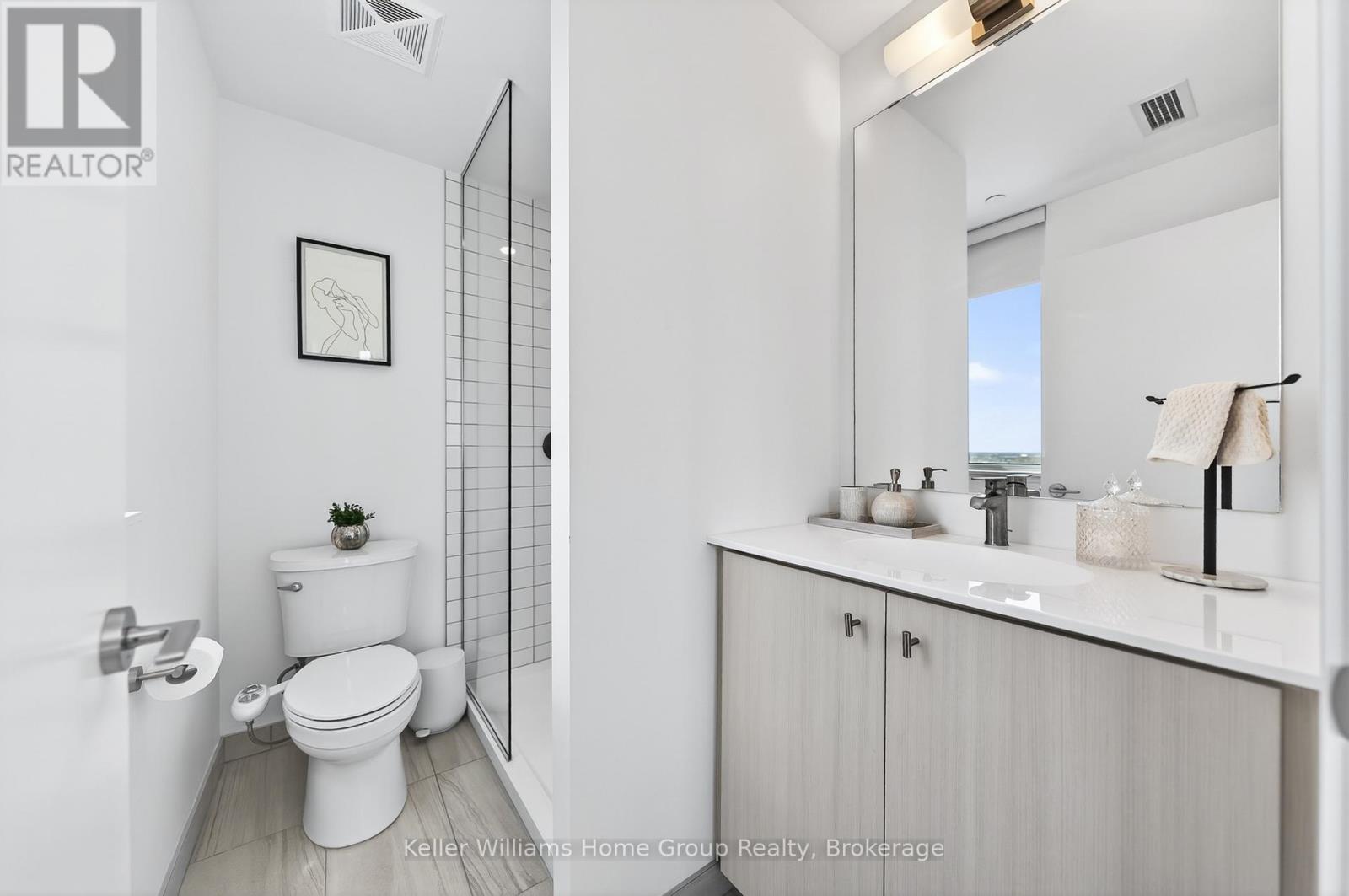 #2402 15 WELLINGTON STREET S - 25