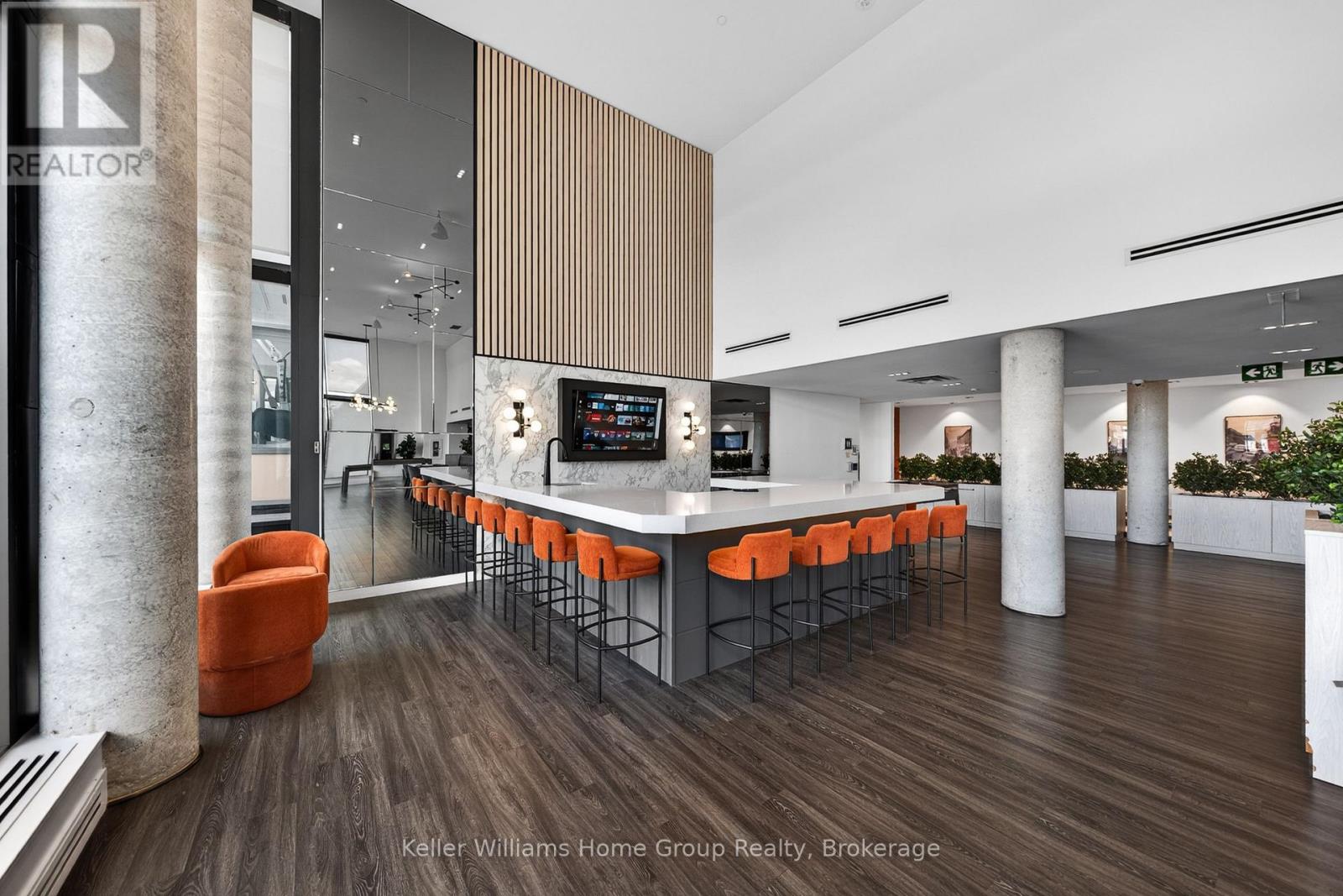 #2402 15 WELLINGTON STREET S - 36