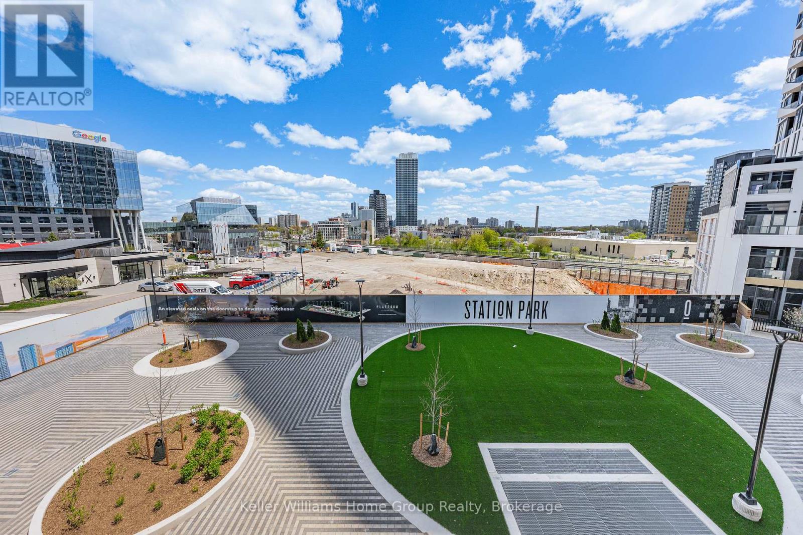 #2402 15 WELLINGTON STREET S - 44