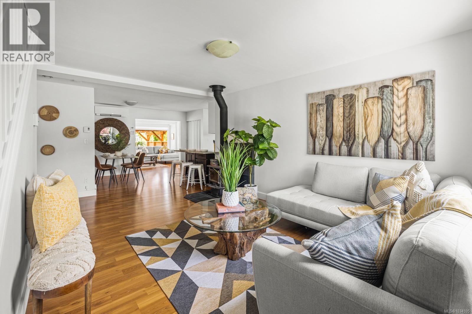 489 Grafton St - 13