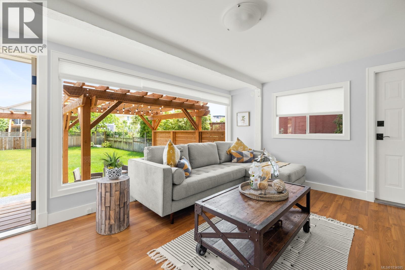 489 Grafton St - 16