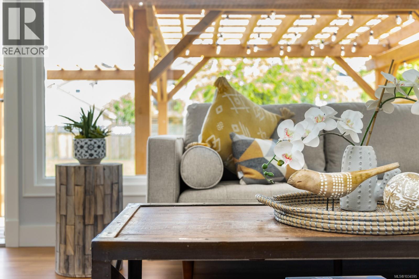 489 Grafton St - 19