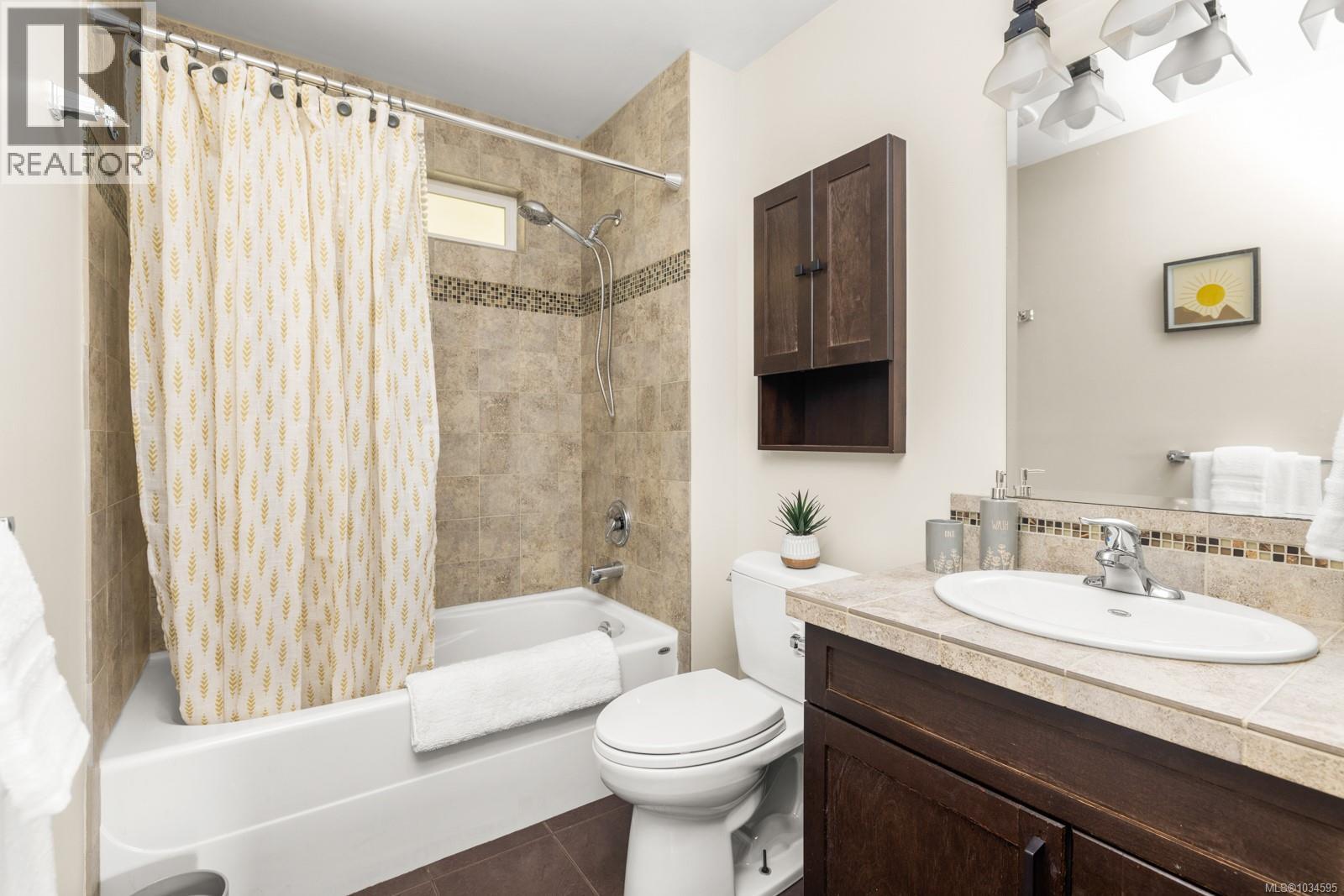 489 Grafton St - 26
