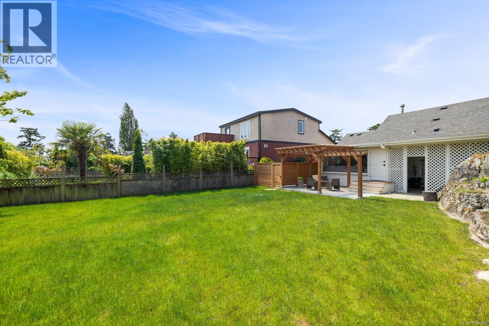 489 Grafton St - 34