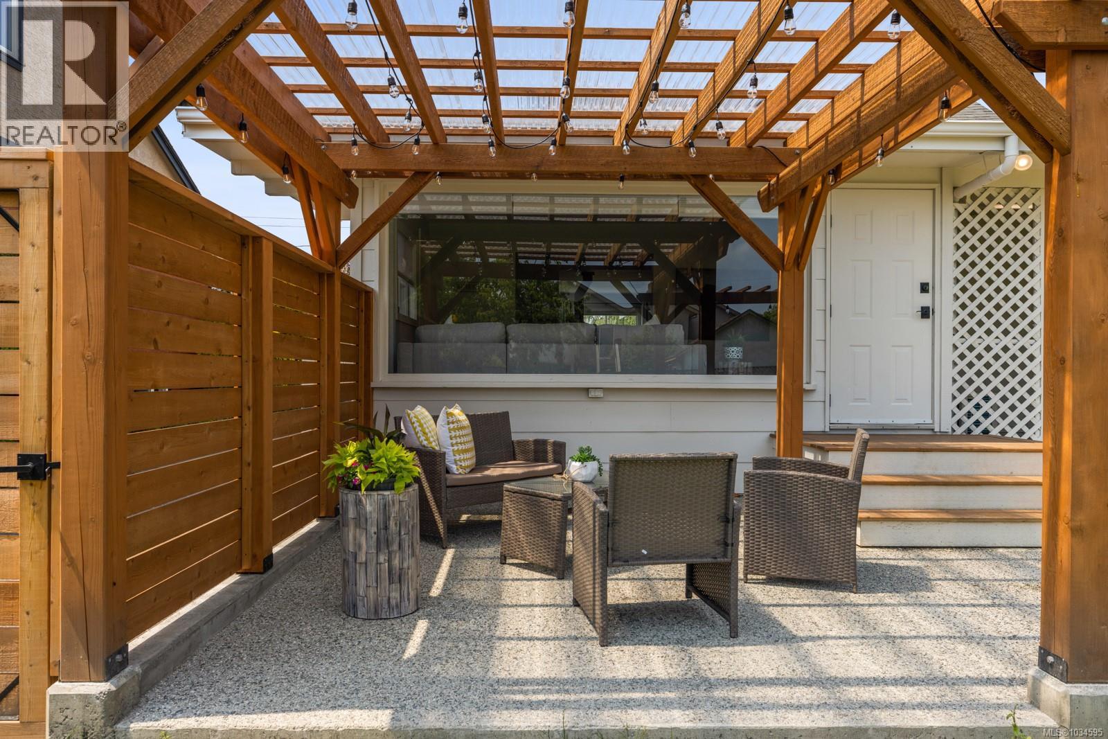 489 Grafton St - 36