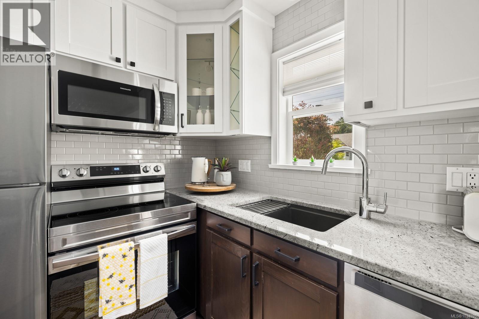 489 Grafton St - 5