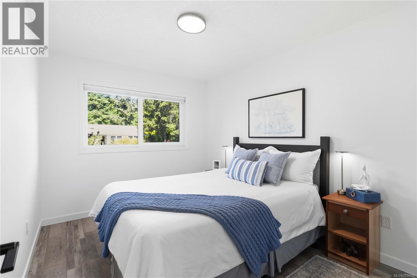 3291 Mary Anne Cres - 18