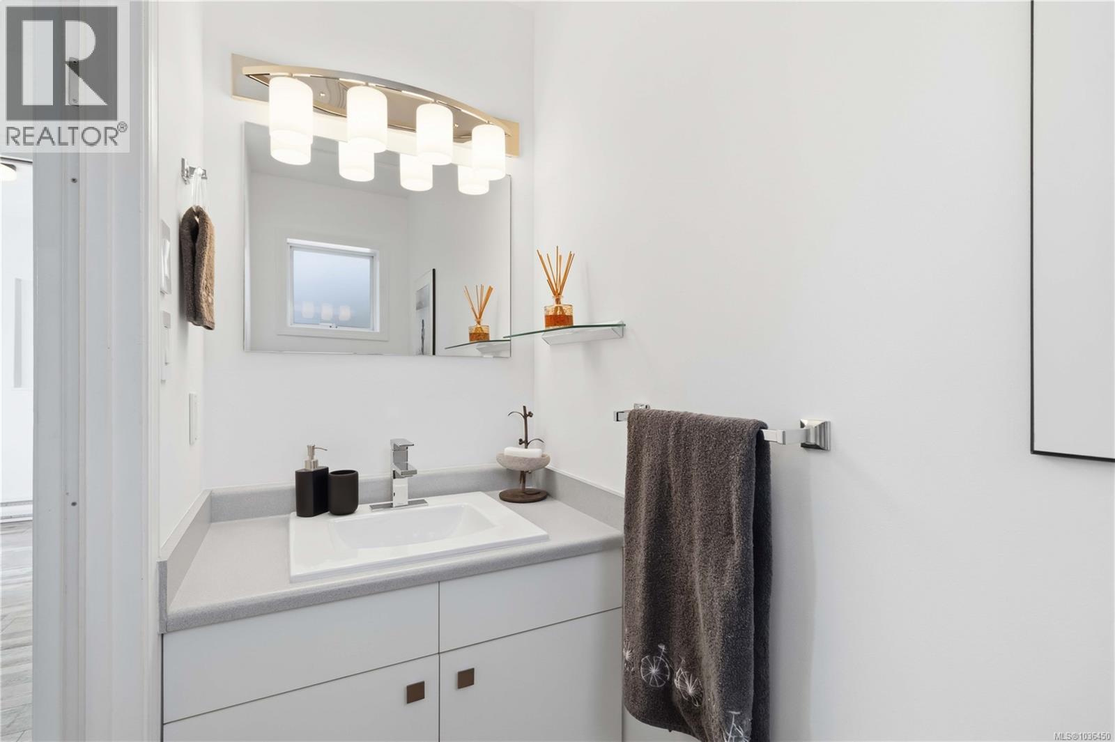 3291 Mary Anne Cres - 20