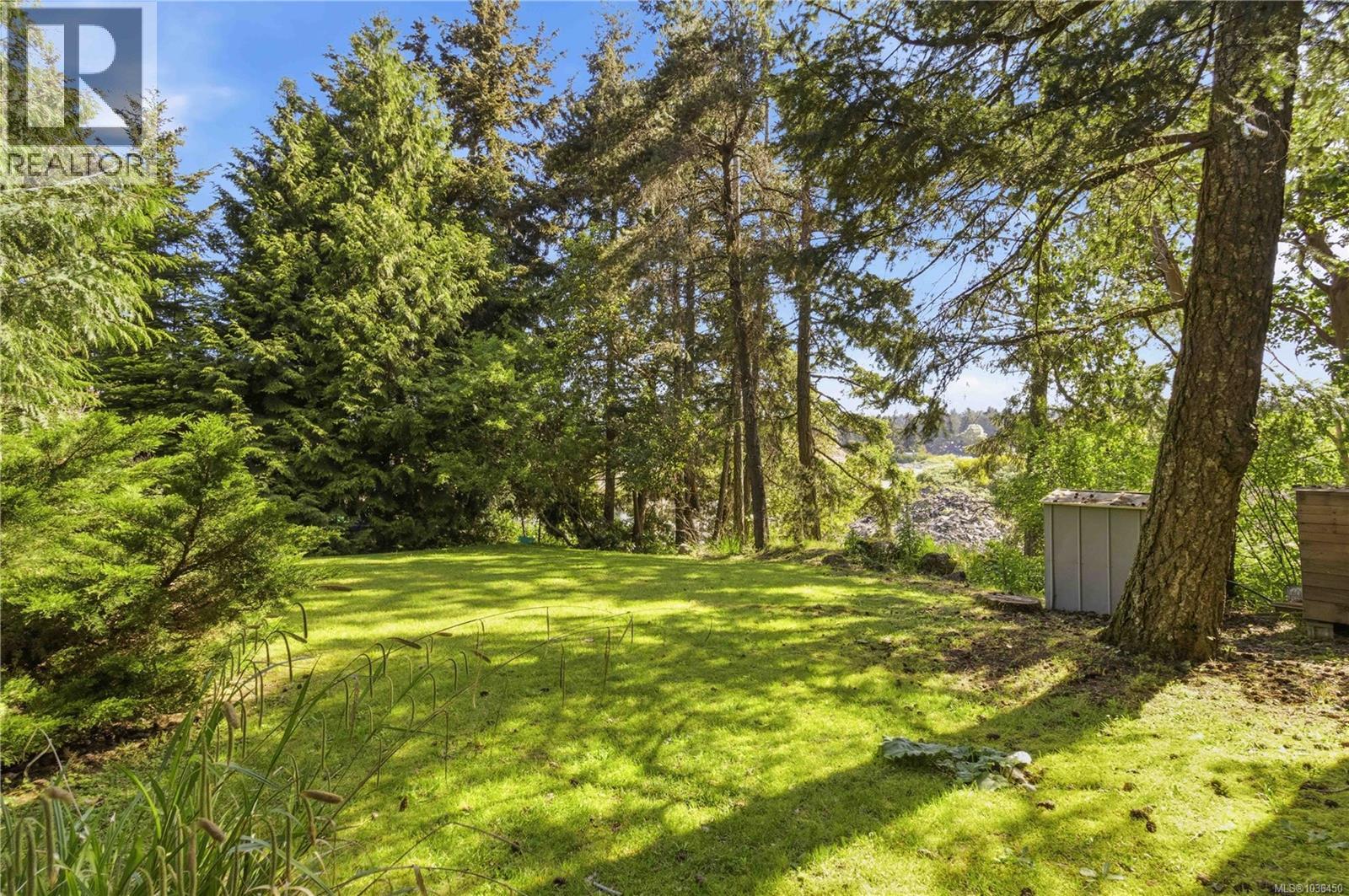 3291 Mary Anne Cres - 29