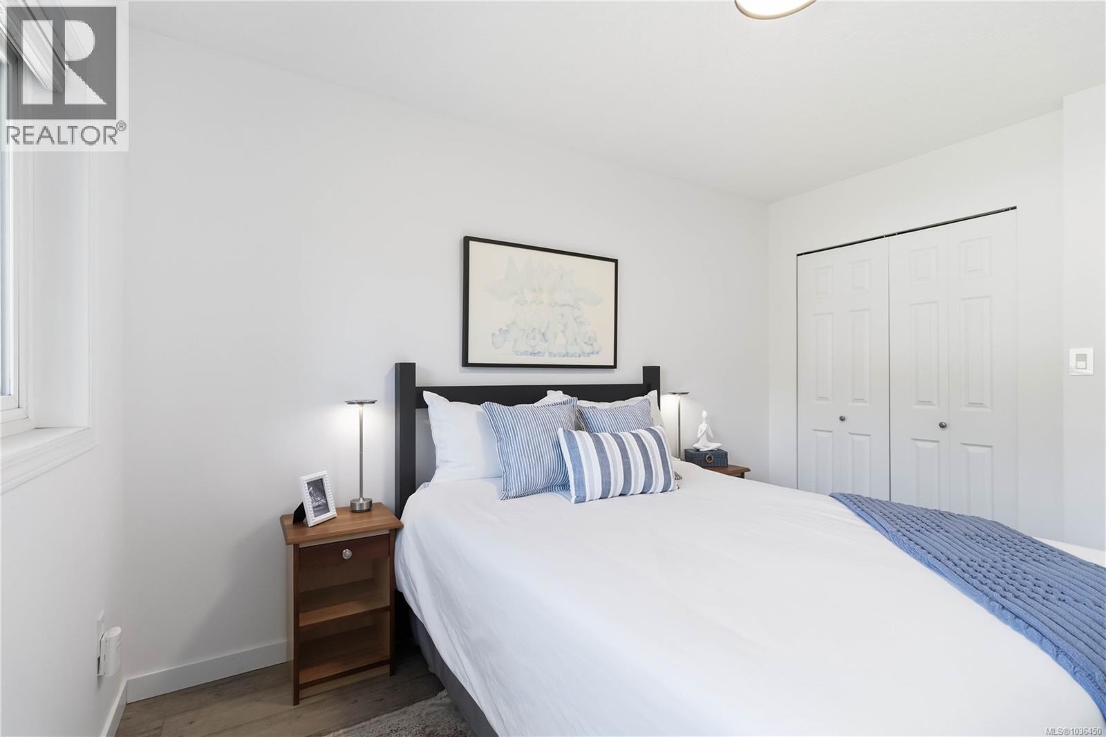3291 Mary Anne Cres - 19