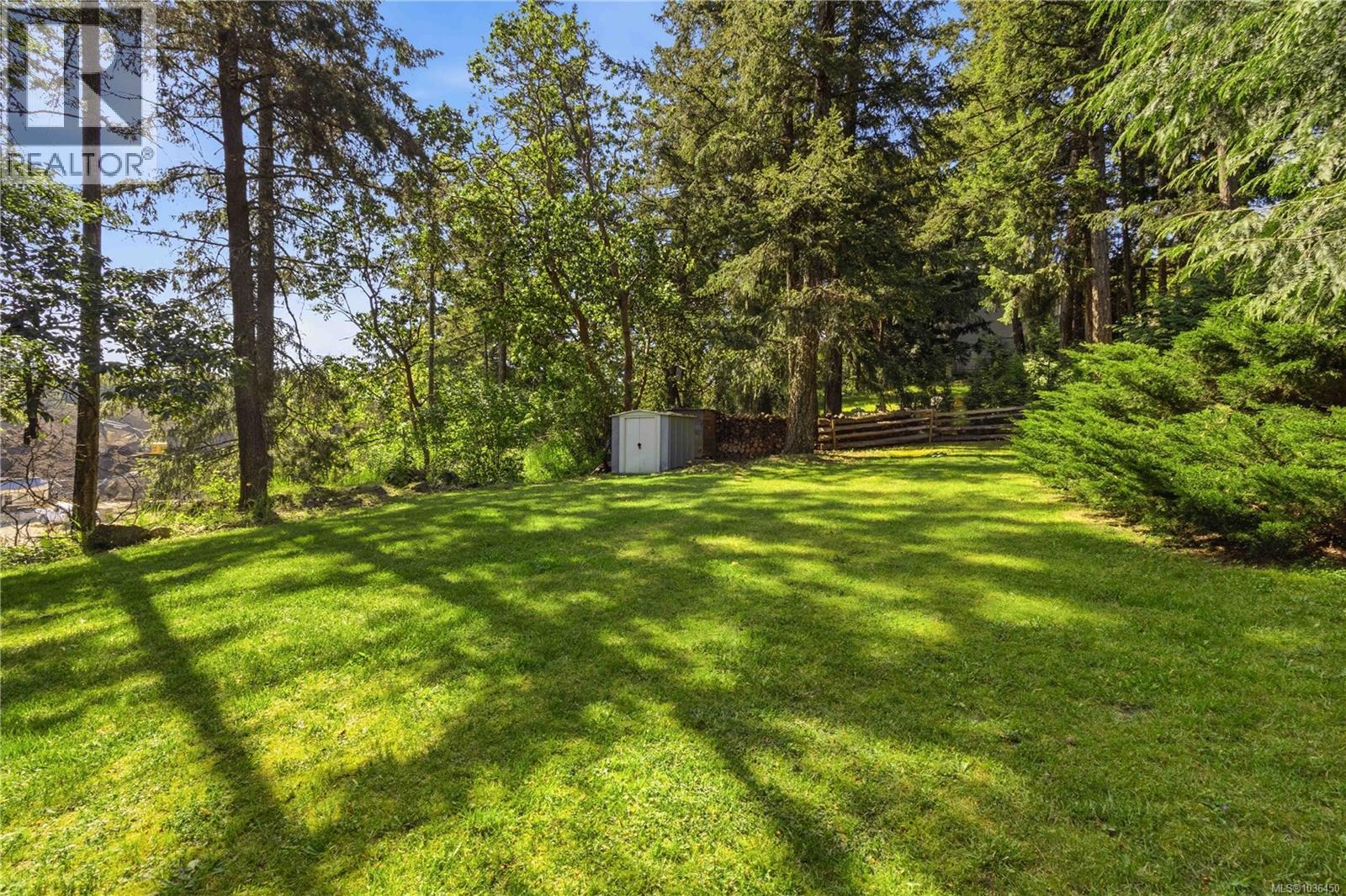 3291 Mary Anne Cres - 37