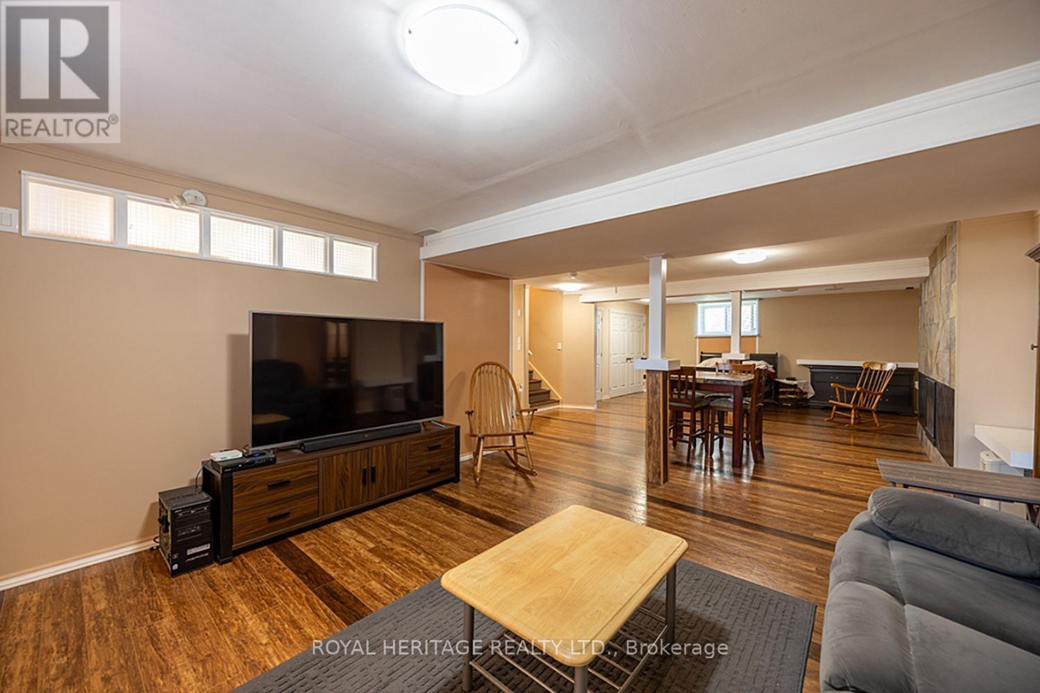 48 WARD DRIVE - 27
