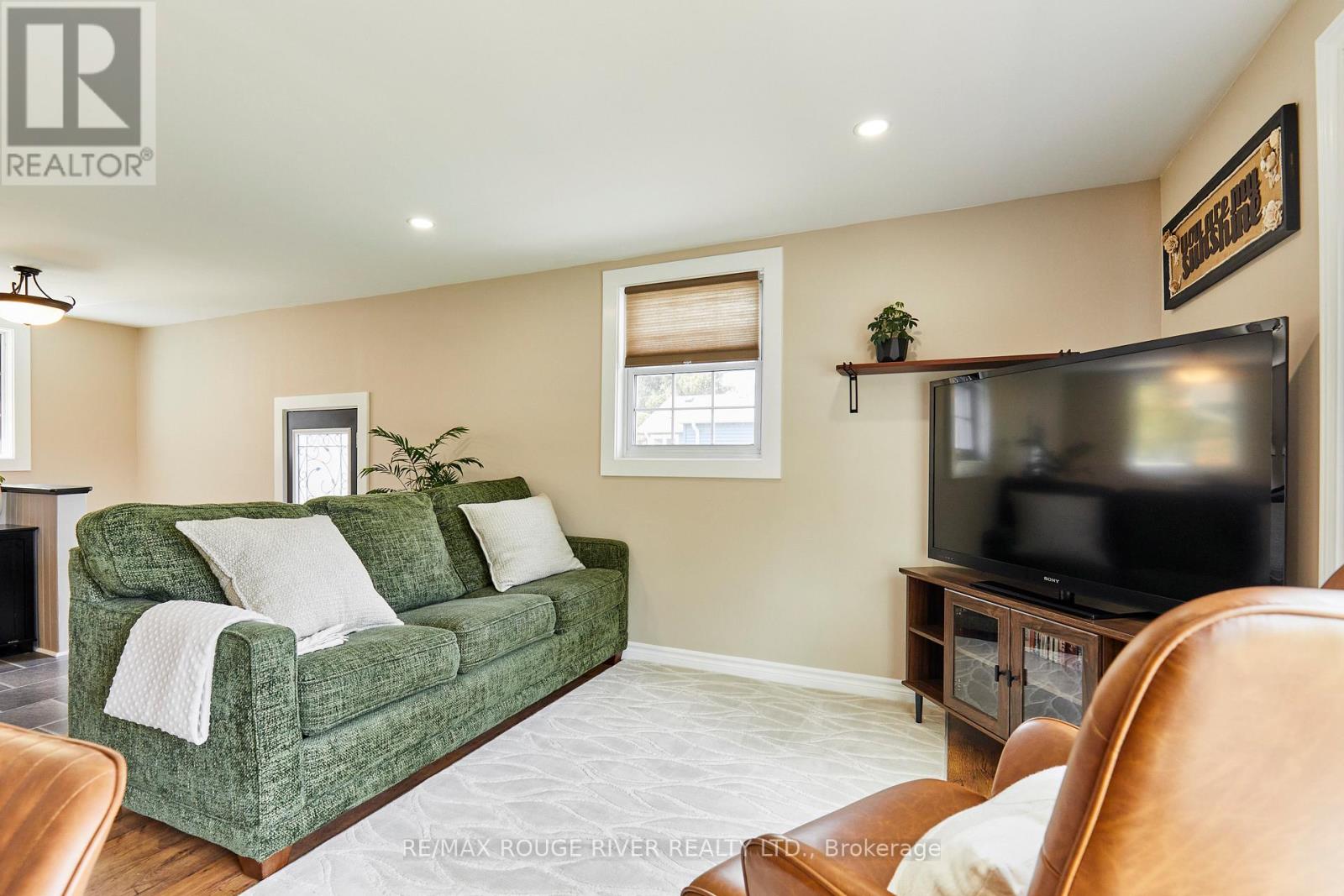 80 DAVIDGE DRIVE - 9