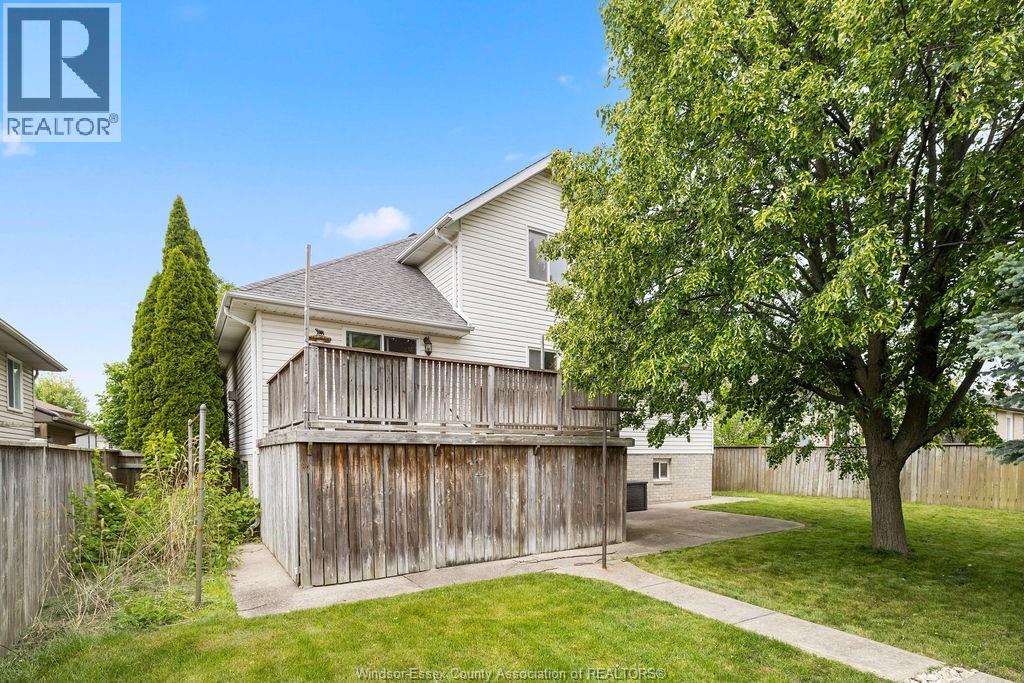 4577 HUNT CLUB CRESCENT, Windsor, Ontario, N9G2P6 — Photo 2