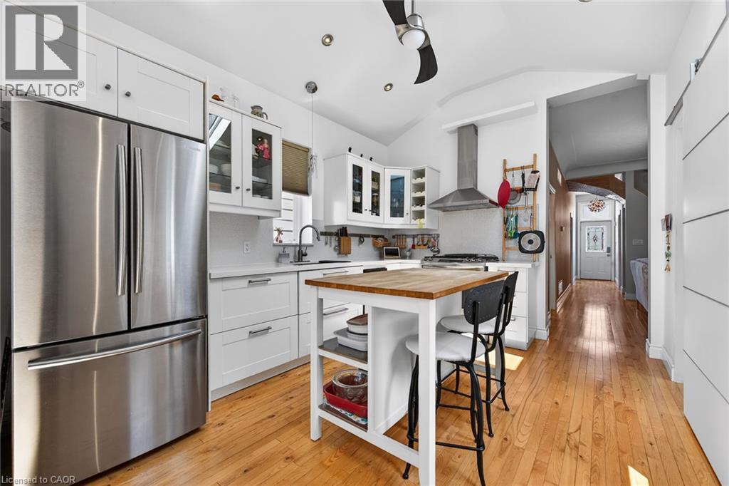 29 MILL Street, Hamilton, Ontario, L8R2E2 — Photo 8