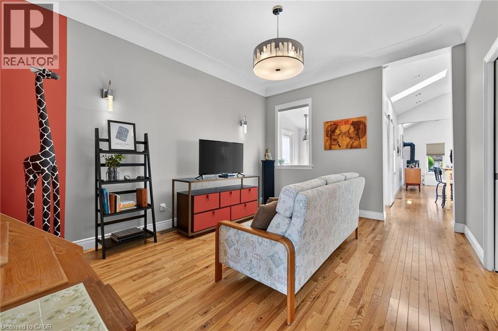 29 MILL Street, Hamilton, Ontario, L8R2E2 — Photo 9