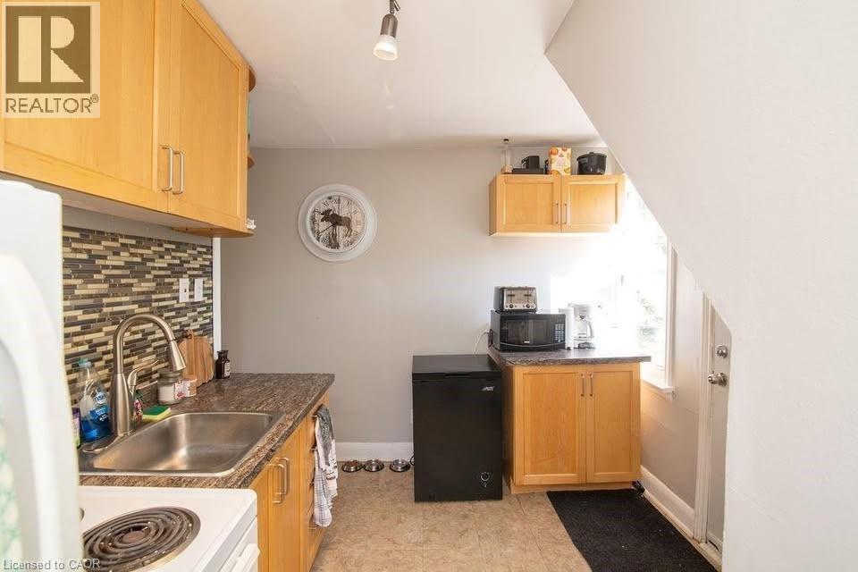 245 EAST 22ND Street Unit# Upper, Hamilton, Ontario, L8V2V8 — Photo 7