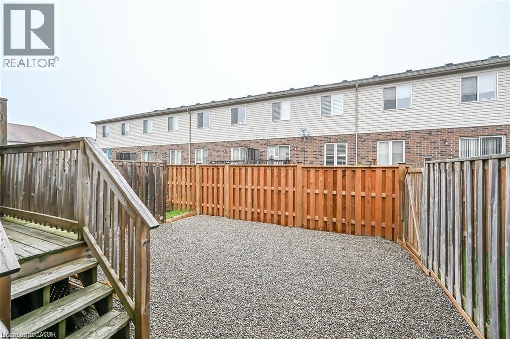 70 HIGHGATE Drive Unit# 44, Stoney Creek, Ontario, L8J0E8 — Photo 6
