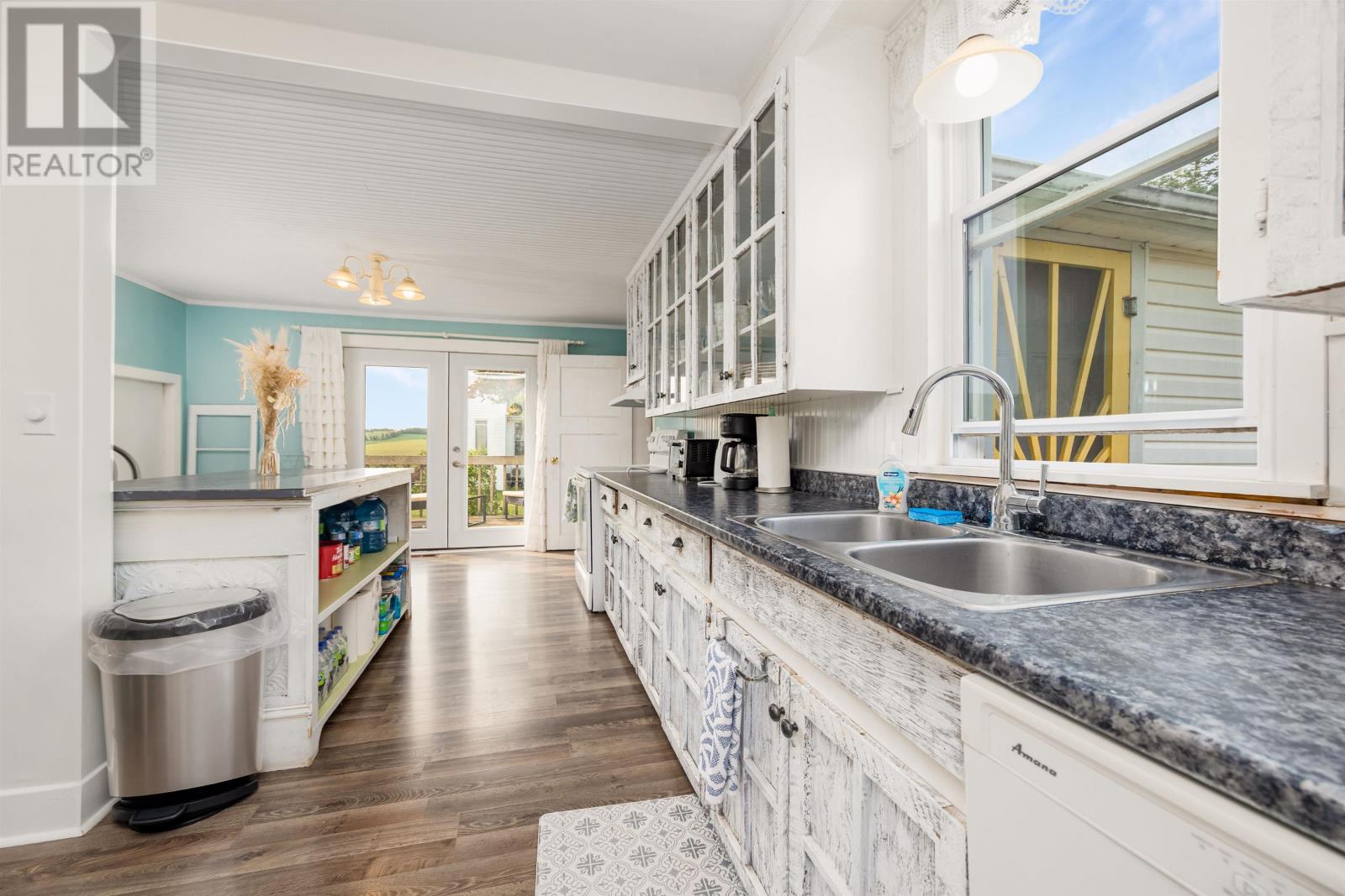 4305 Grahams Road - 11