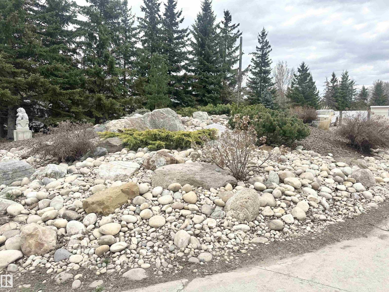 18633 122 AV NW - 40