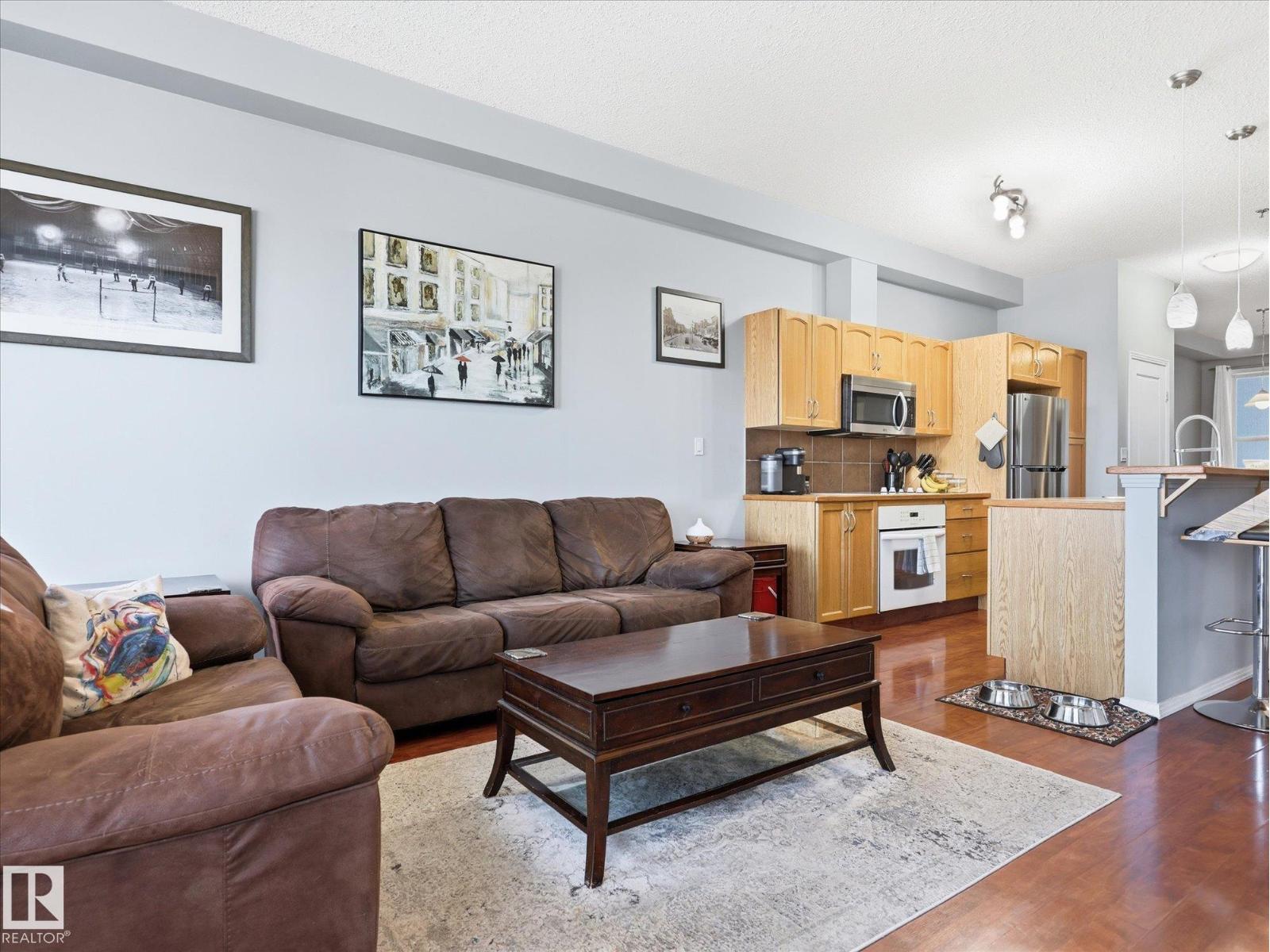 #268 4823 104A ST NW - 10