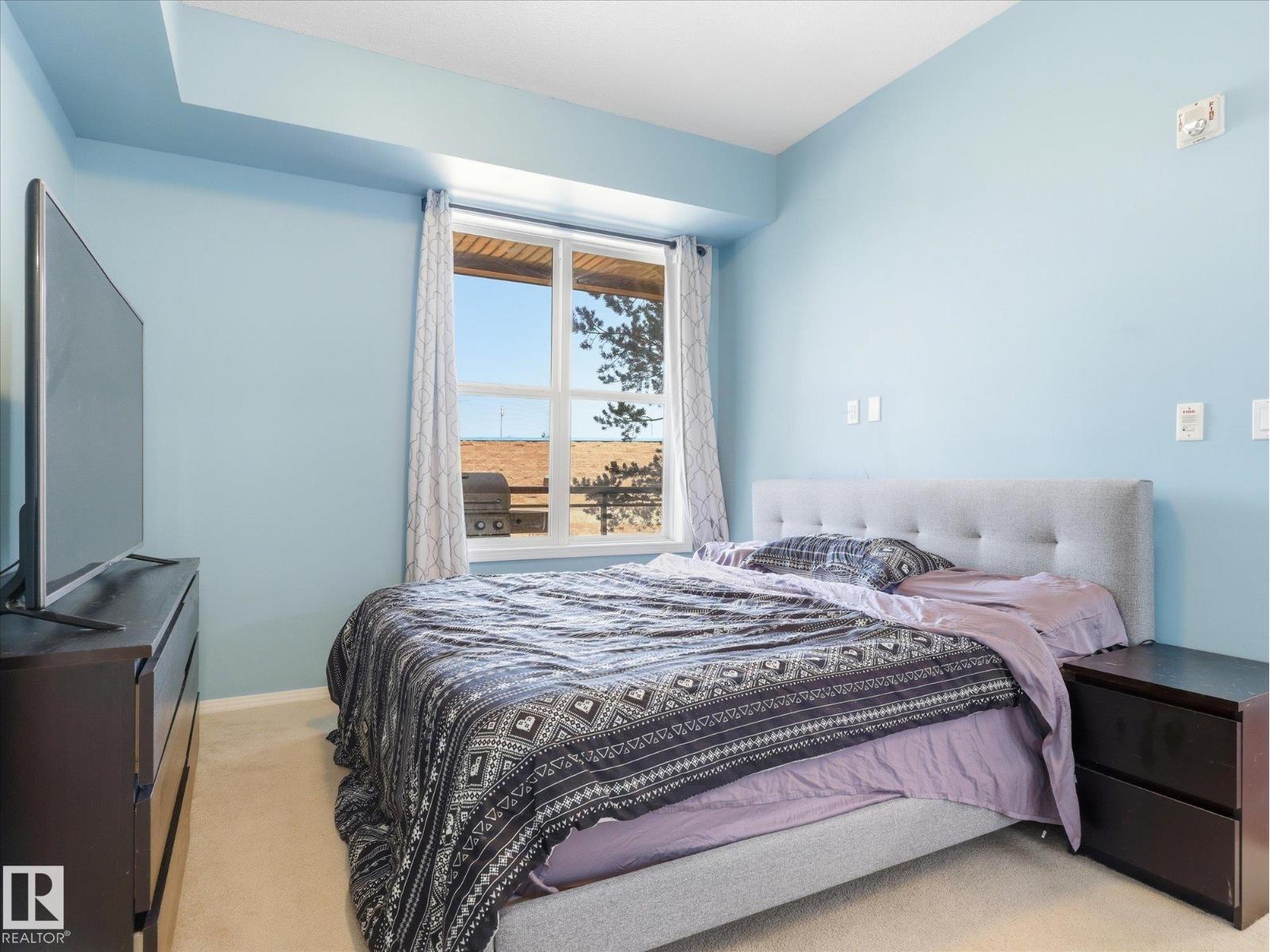 #268 4823 104A ST NW - 14