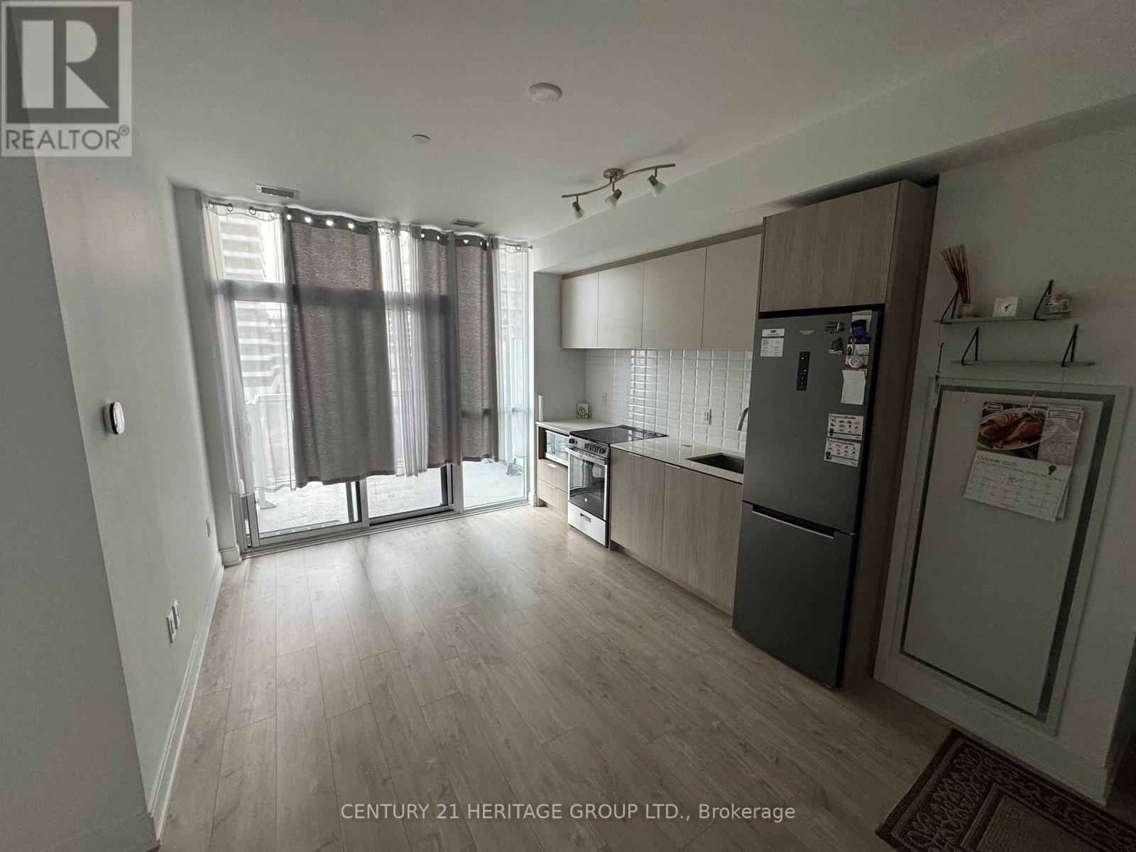 #402 65 ANNIE CRAIG DRIVE - 14