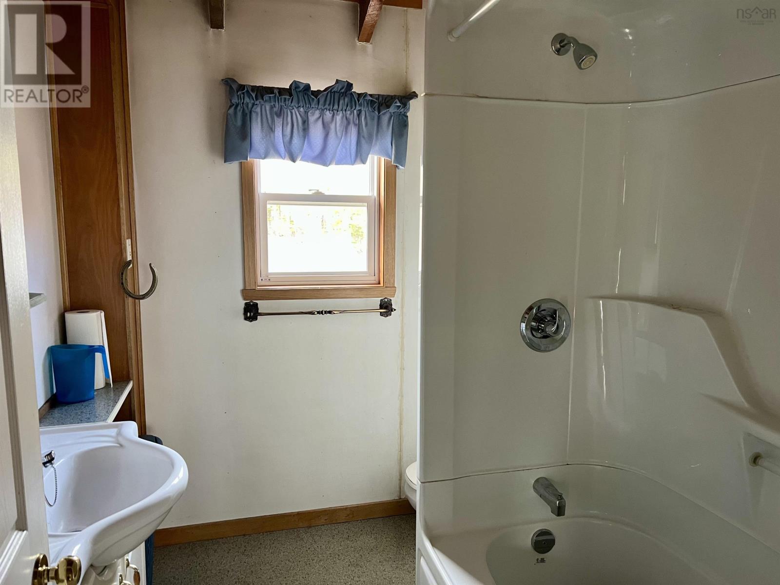 Property 16 of 49 of Old Mulgrave Road