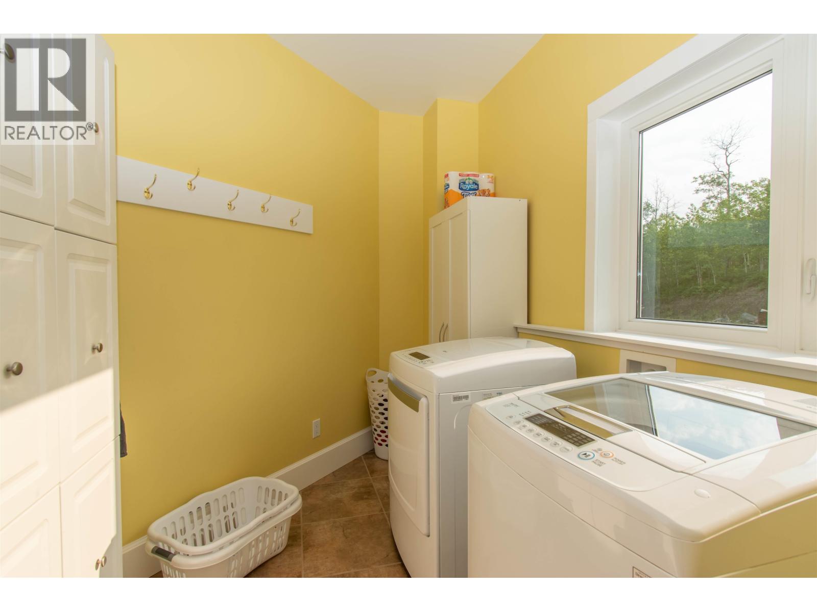 8020 HISLOP ROAD - 16