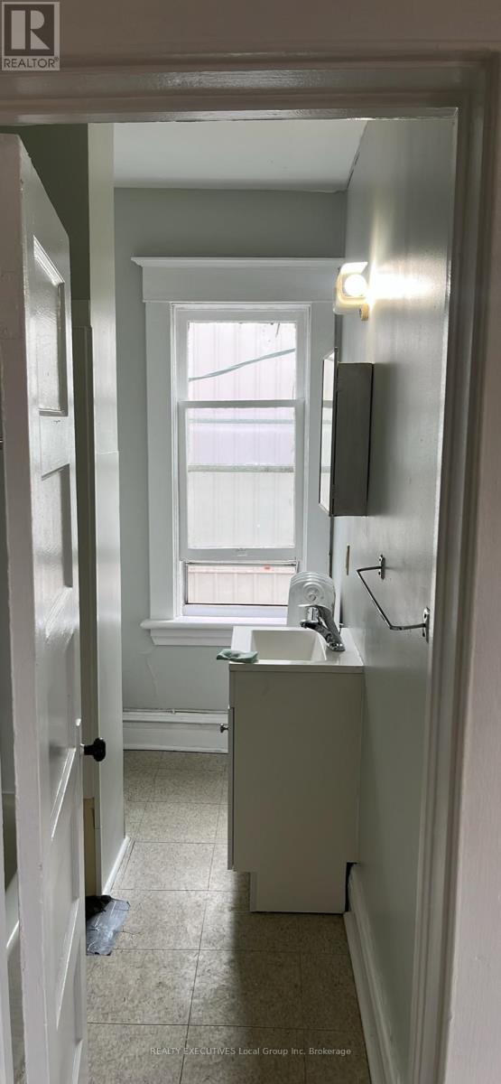 340 MCINTYRE STREET W - 19