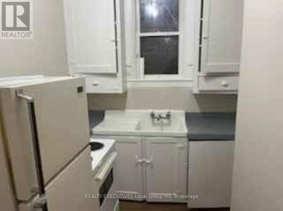 340 MCINTYRE STREET W - 24