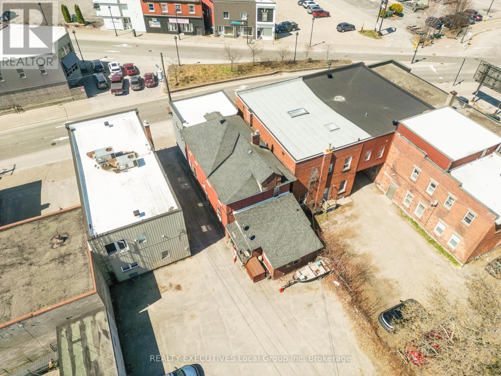 340 MCINTYRE STREET W - 5