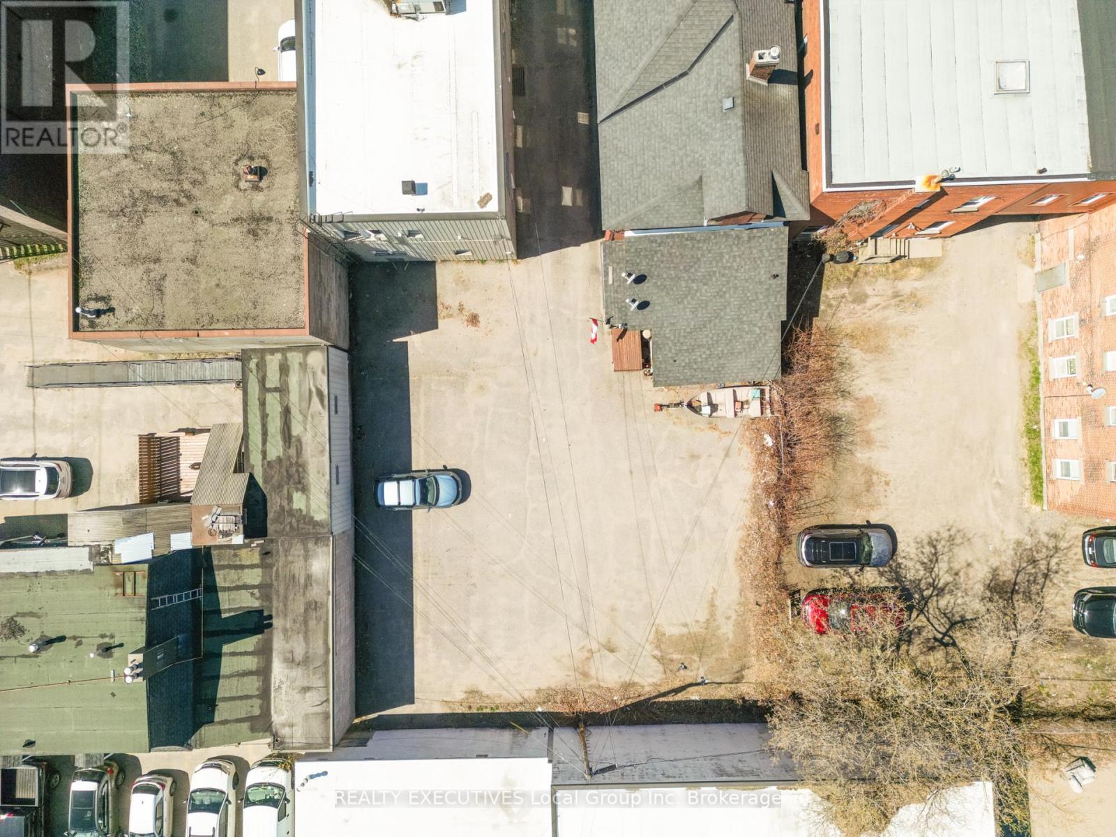 340 MCINTYRE STREET W - 8