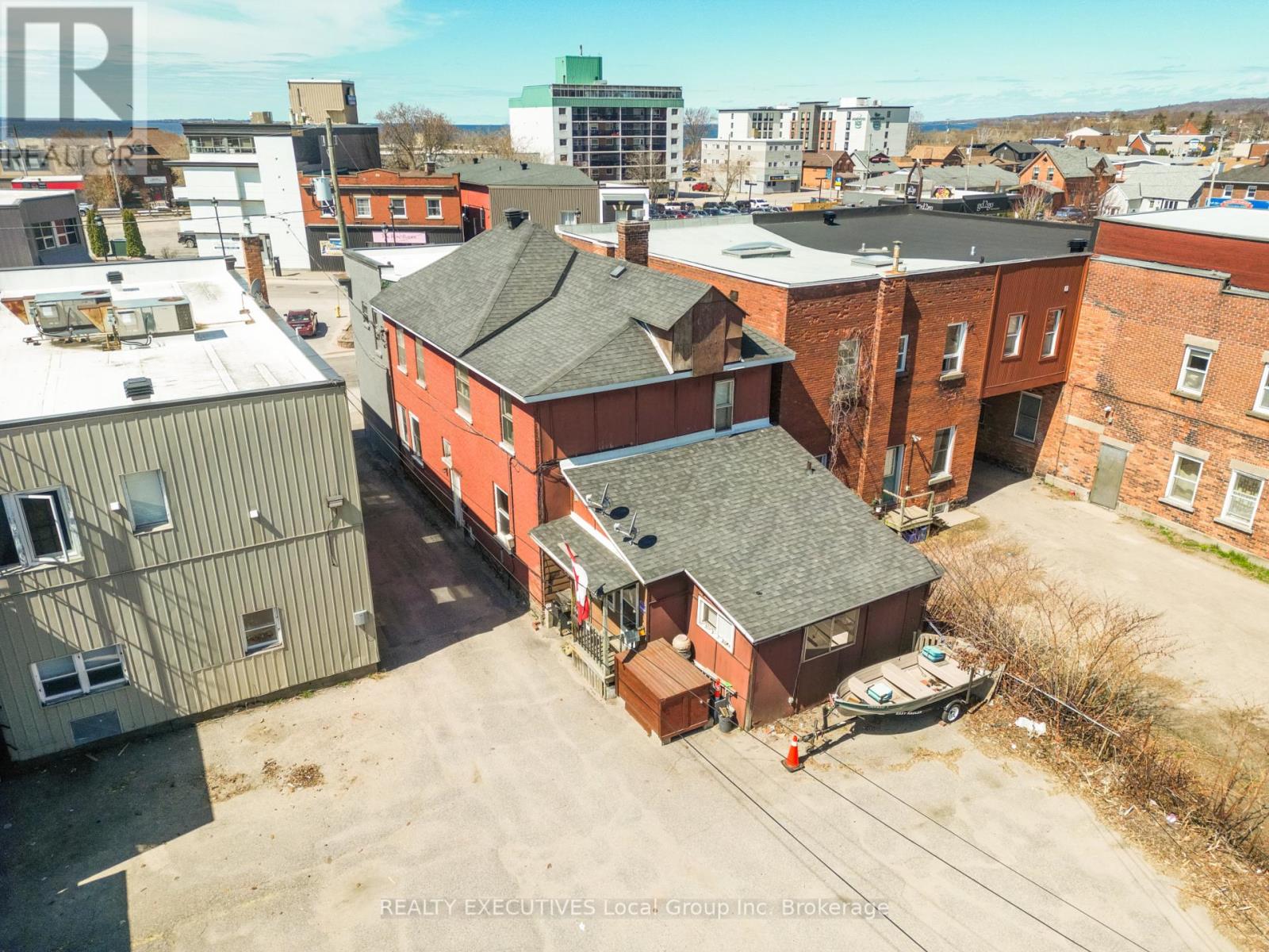 340 MCINTYRE STREET W - 4