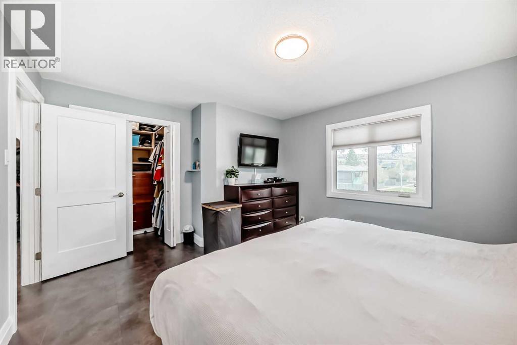 5224 19 Avenue NW - 18
