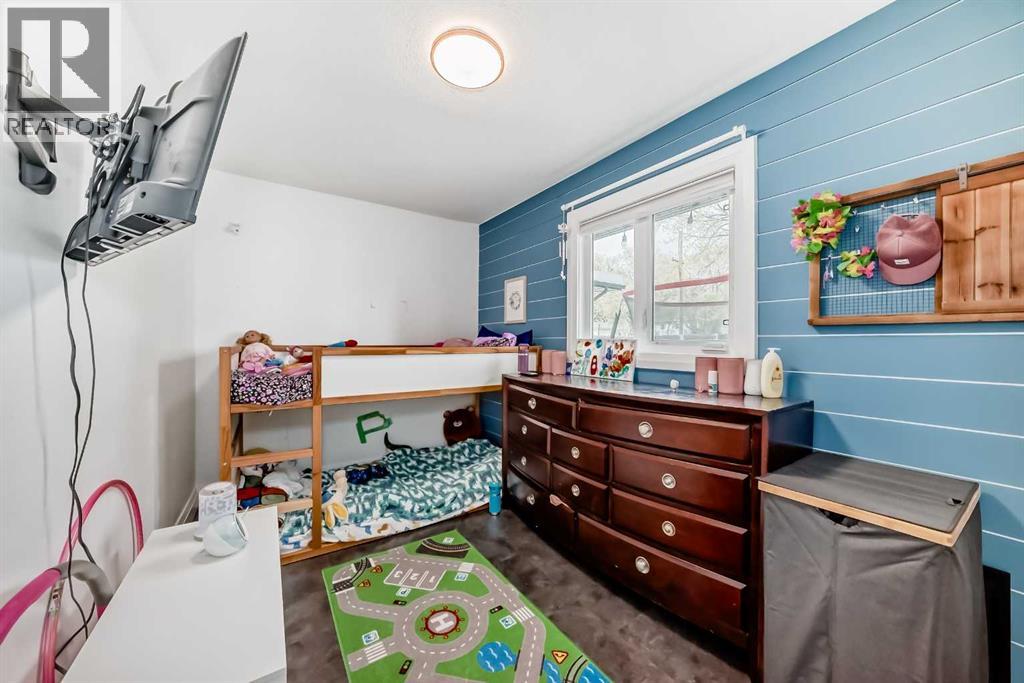 5224 19 Avenue NW - 20